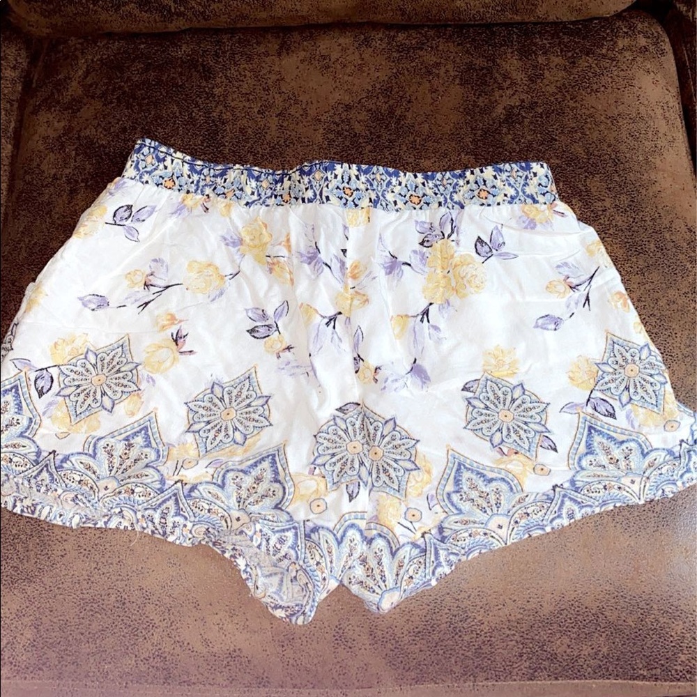Bebop comfy floral shorts.